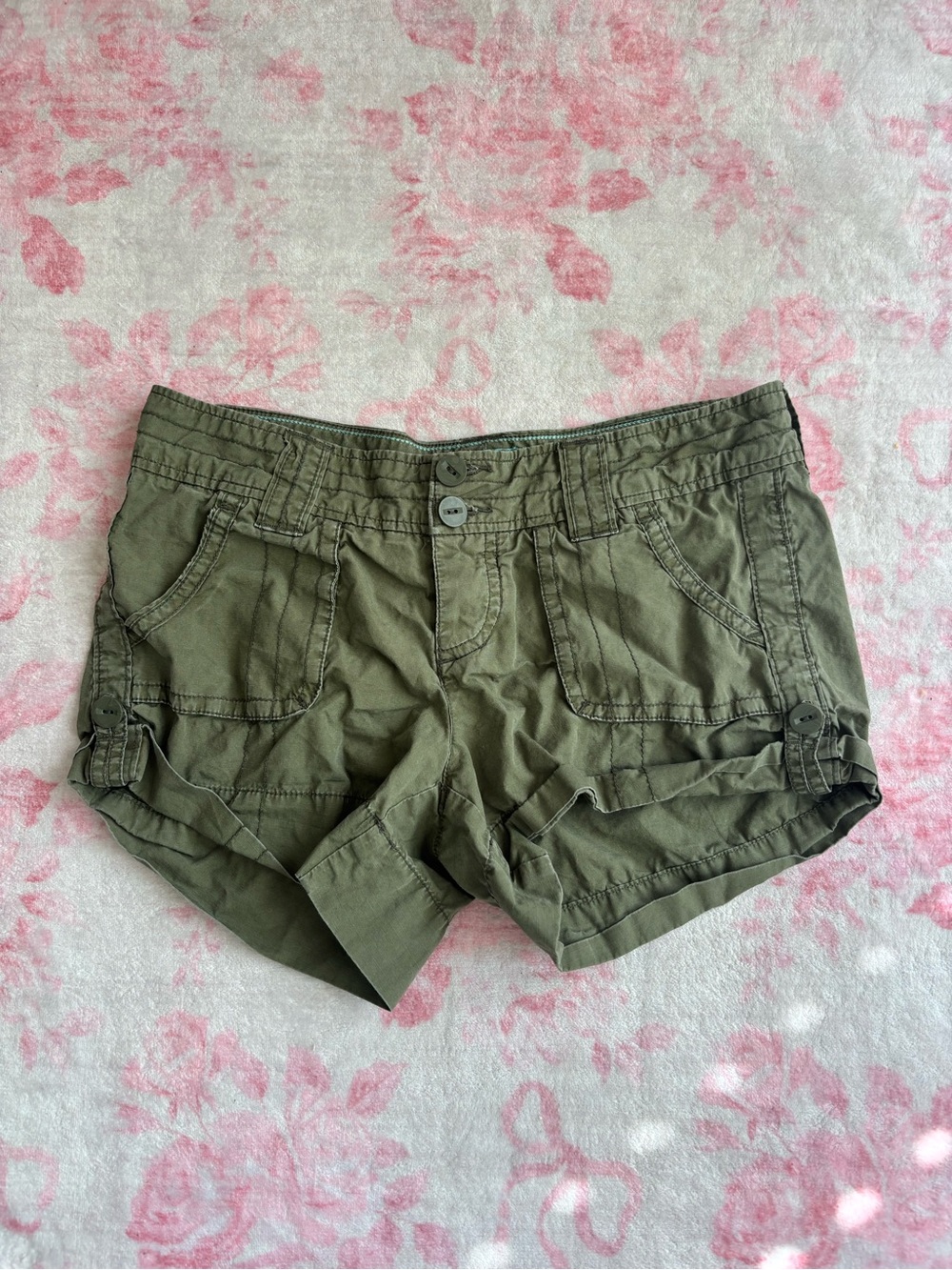 Vintage American eagle cargo y2k low rise micro shorts with button details